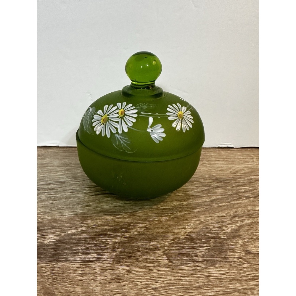 Vintage Westmoreland Lidded Trinket Jewelry Dish Green Mist Hand Painted Daisies